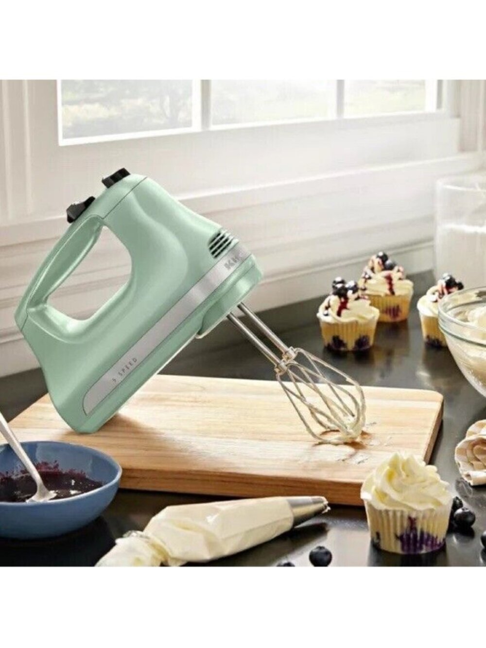 5-Speed PISTACHIO GREEN KitchenAid Ultra Power Hand Mixer KHM512PT New in Box